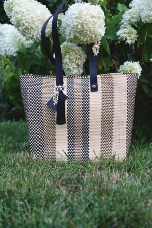 Cartera naranja con blanco y rosa