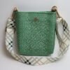 Bandolera Verde Olivo – Estilo, Comodidad y Funcionalidad