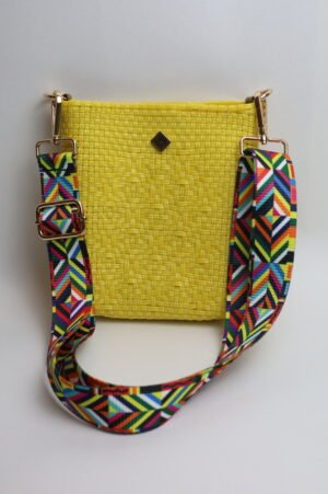 Bandolera Amarilla – Moda y Comodidad en un Solo Diseño
