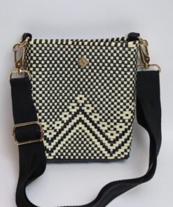 Bandolera Beige con Negro – Estilo, Comodidad y Versatilidad