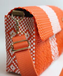 Bolsa Crossbody Naranja Blanco – Estilo y Versatilidad Diaria