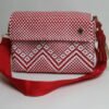 Cross Body Blanca Roja – Bolso Moderno y Versátil