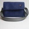 Cross Body Azul – Diseño Moderno y Tamaño Ideal