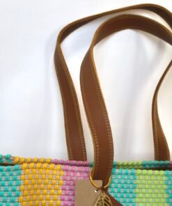 Alternative view of Frida Mediana de Colores Asa Larga