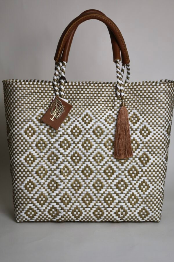 Frida Mediana Artisan Bag – White & Gold Handwoven Mexican Bag